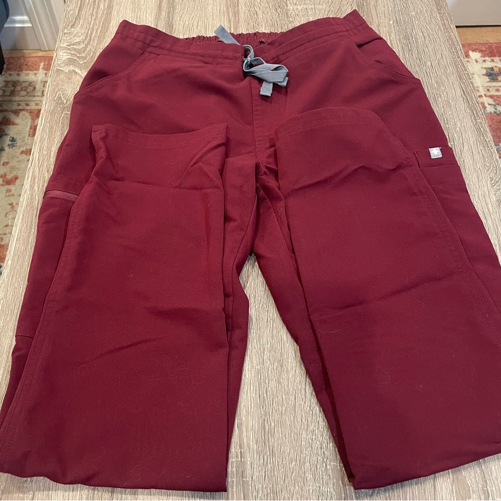 Burgundy Figs Scrubs Set